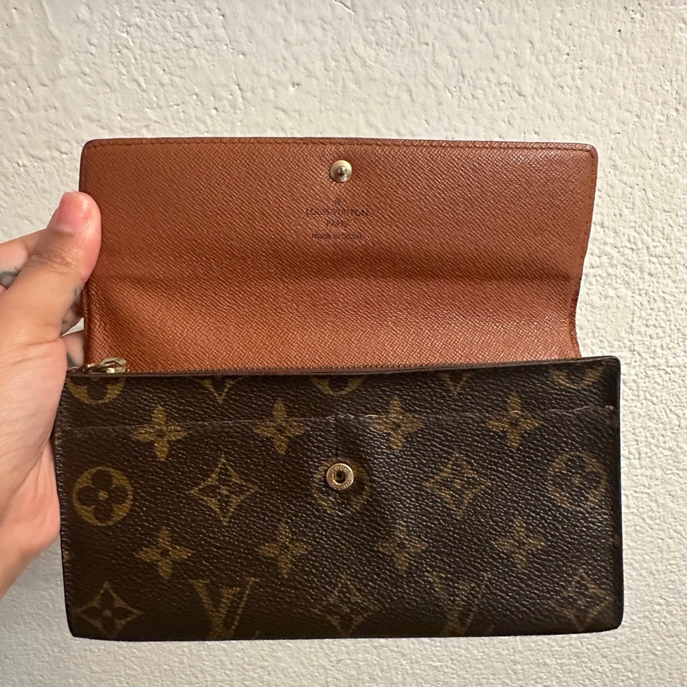 Louis Vuitton Monogram Wallet - Picture 3 of 10